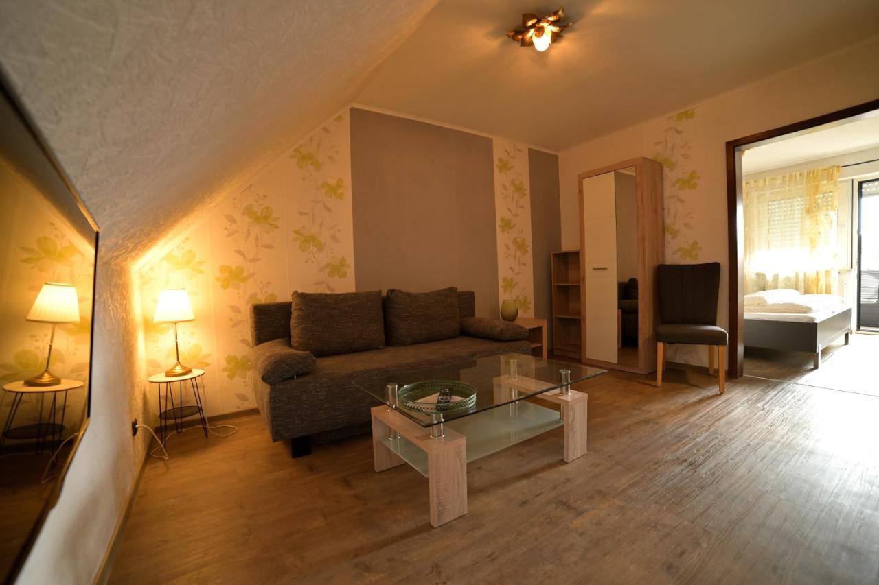 Hotel Zrenners Garni วาล์ดซัสเซน ภายนอก รูปภาพ
