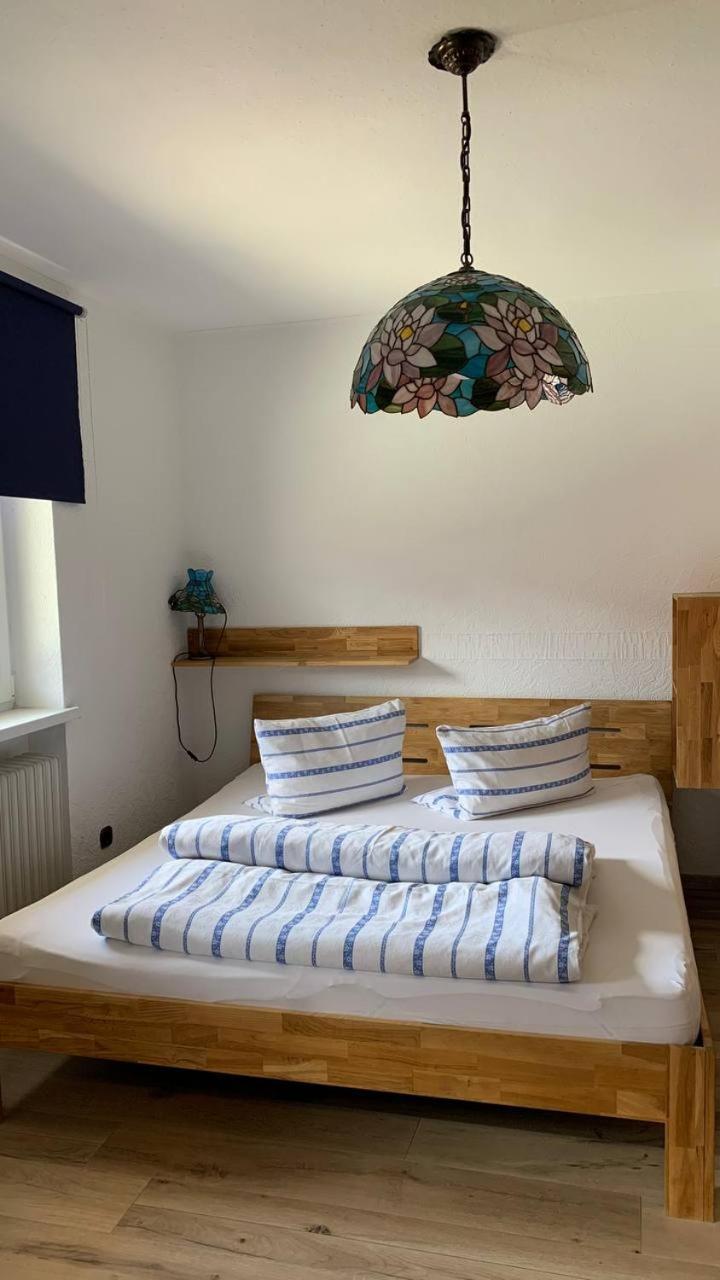 Hotel Zrenners Garni วาล์ดซัสเซน ภายนอก รูปภาพ
